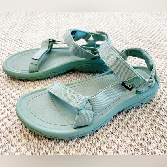 Teva Women's Hurricane Xlt2 Green - women’s 10 - worn once - Picture 3 of 7